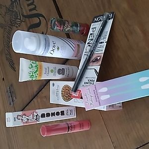 NWOT Makeup Bundle 💄